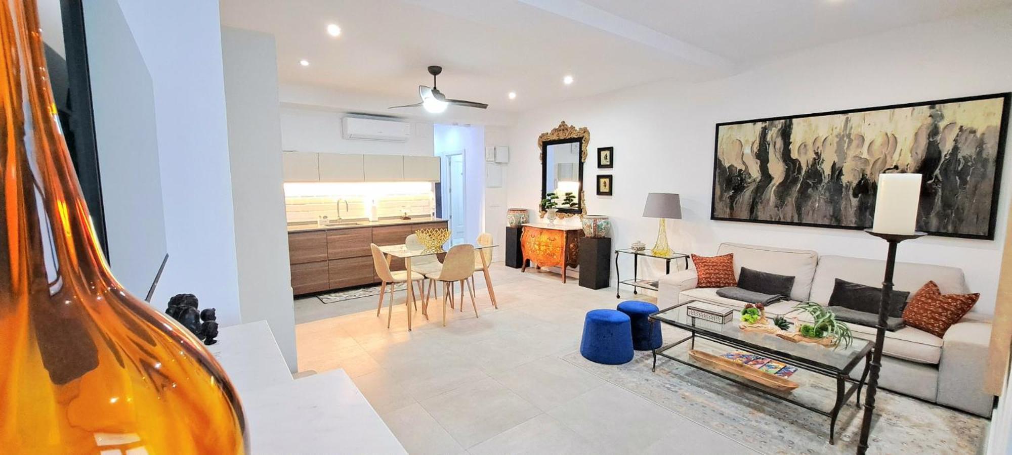 Ferienwohnung New! Renovated, Centrally Located, Private Entrance, Terrace Valencia Exterior foto